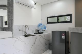 Root and Rise Cabins - 8