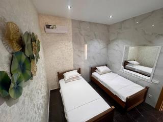 Hotel Elegant 2 - 5