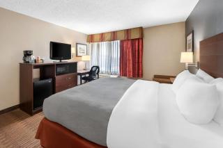 Quality Inn & Suites Lawrence - University Area - 2