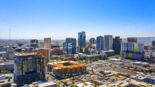 Contemporary Studio Hub in DTPH - Pool & Parking - Phoenix - 6