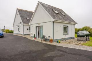 Lorna's Apartment Self Catering Holiday Home - 1