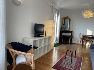Nid d Aigle, 2 Stations from Paris, Charming Top Floor Apartment Bright, Fully Equipped, Washing Machine High Speed Fibre WiFi - 5