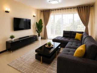 Kilimani 3BR - Pool - WiFi - City Views - 0