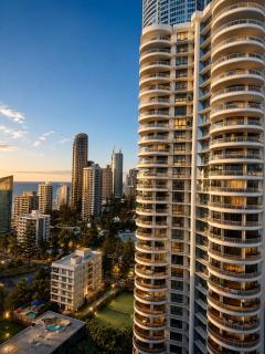 Stunning City View Beachfront Apartment - 5
