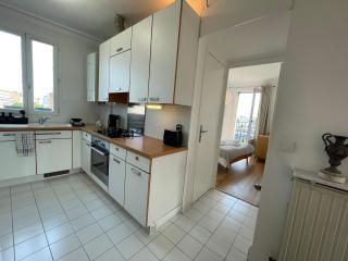 Nid d Aigle, 2 Stations from Paris, Charming Top Floor Apartment Bright, Fully Equipped, Washing Machine High Speed Fibre WiFi - 1