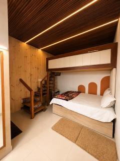 The Brainstorm Den - 5