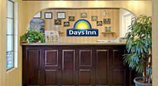 Days Inn & Suites by Wyndham Fort Valley - 3