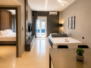 ES Apartments ARION-Luxury King Bed-Sleeps 4-City Center - 8