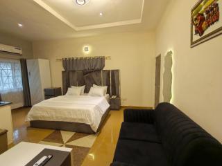 Milestone Boutique Apartments - 5