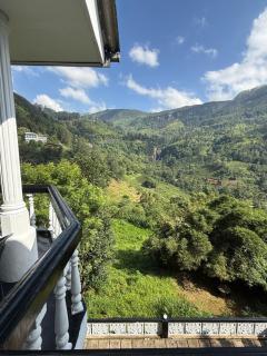 Five Waterfalls View Bungalow - 8