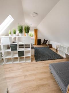 Modern apartment with balcony & panoramic view - 4
