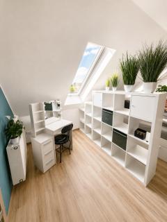 Modern apartment with balcony & panoramic view - 1