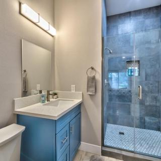 Villa Kensington, Grand 8BR Estate for Families & Groups - 3