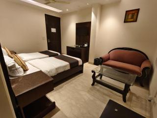 The Hermitage by The Cosy Hotels Near Lotus Temple - 1