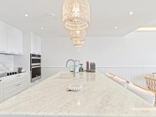 Simpson Bay Beach Suites - 2