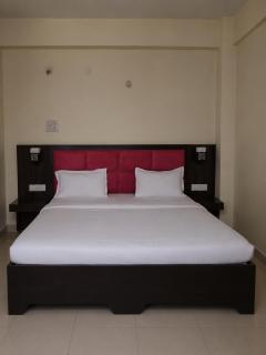 Hotel Business Inn - 1