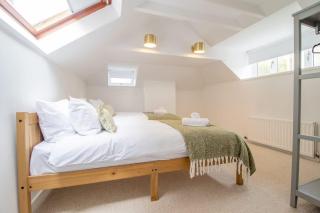 Henry Bell - Cosy 2-bedroom cottage - 7