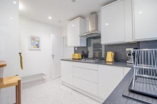 Henry Bell - Cosy 2-bedroom cottage - 6