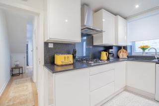 Henry Bell - Cosy 2-bedroom cottage - 1