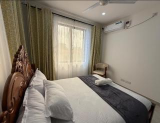 Palm Breeze - 5
