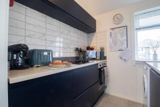 Bella House - 3 bed house in Glasgow - 1