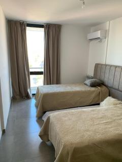 Calidad, en el centro, dos habitaciones y dos baños - 3