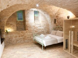 Suite in Pietra con Sauna nel Cuore di Spello - 9