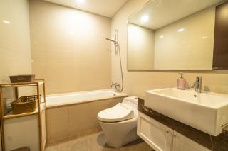 Luxury & Bright 2BR Chianti Tower Mall Access - 5