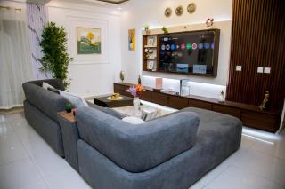 Pantheon Luxury House - 6
