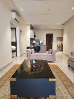 Luxury 2BHK APT Self Checkin Indigo Gulberg Lahore - 1