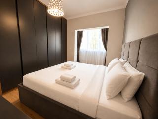 Central 2BR Apartment in Heart of Blloku - 8