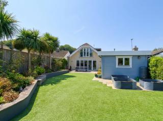 Bright 3 Bed Family Retreat with Large Garden in Langton Matravers - 0