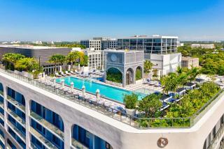 Luxury Wynwood 1BR with Rooftop Pool & Gym - 9