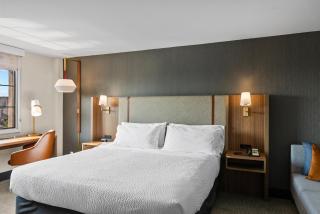 Holiday Inn Niagara Falls State Park Entry by IHG - 3
