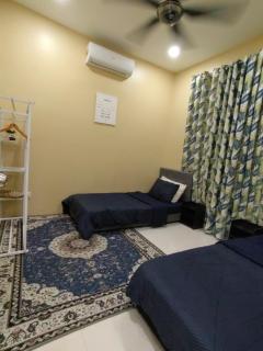 Homestay Anjung Seri Songket, Private Pool, BBQ & Spacious House - 4