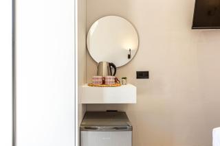 Lian Suite 7 - Deluxe Double w Balcony, Parking --- BRAND NEW - Lungomare 3 min walk - 8