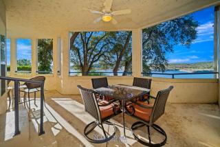 Villa 1104 - Great Lake View with a king bed - 0