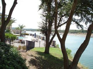 Villa 1104 - Great Lake View with a king bed - 2