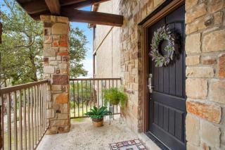 Stunning Lake Travis Views, All Hollows Amenities - 3