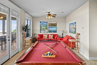 Amazing 4 bdrm Home in Hollows-Stunning Lake Views - 9