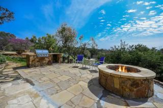 Lake Cabin Retreat at Hollows Lake Travis Views and Pools - 7