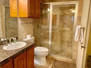 UNIT 1101 WATER VIEW OF MAIN LAKE AND BEAUTIFUL NORTH POOL - 4