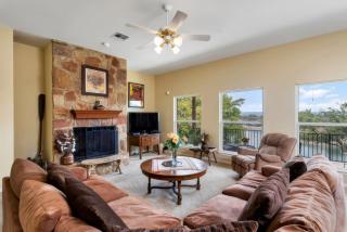 Lake Travis Waterfront Cove Private Dock, Kayaks, Fire Pit, Near Winery - 8