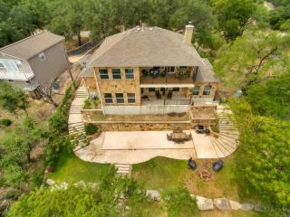 Lake Travis Waterfront Cove Private Dock, Kayaks, Fire Pit, Near Winery - 4
