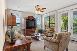 Lovely Villa in the Hollows, Lake View, 4 Pools - 9