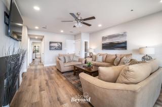 Spacious 3BR Lakefront Sunset Condo w Restaurant - 2