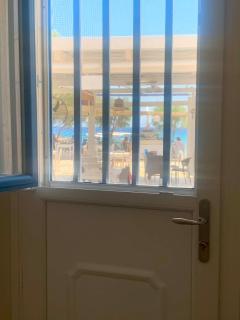 Blue Door Hideaway - 3