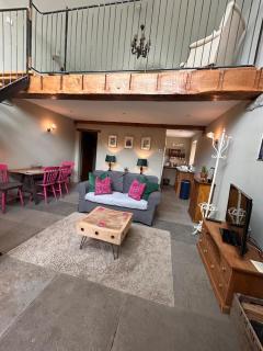 The Hayloft at Stathe Farm - 3
