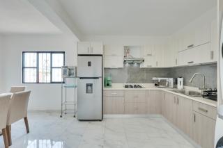 Stylish & Spacious Unit w/ Deck in Cuernavaca - 1