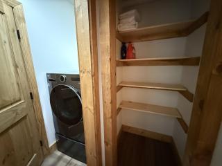 Luxury 2 Bedroom Townhome 102 - 7